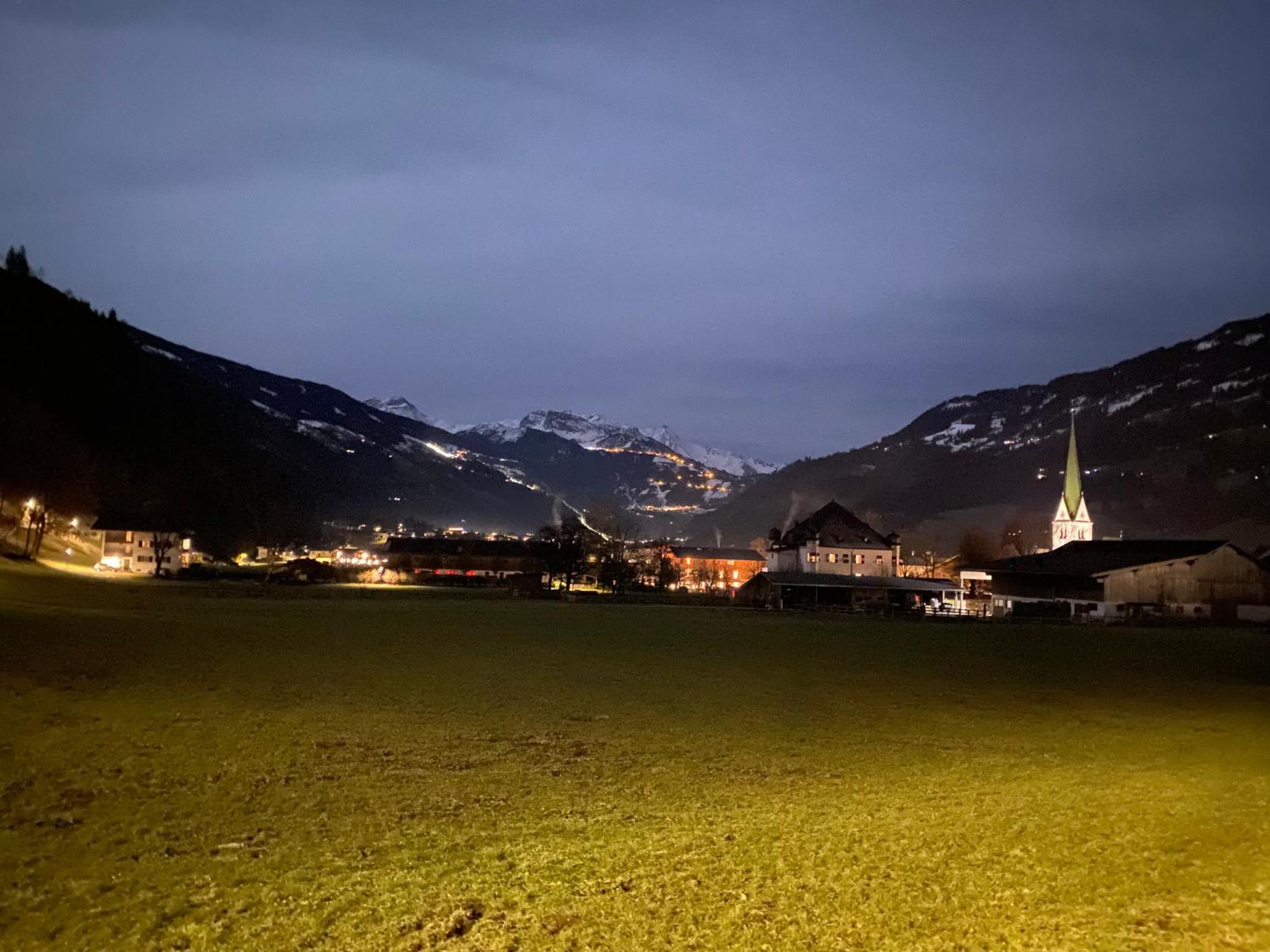 Gasthof Neumeister ชตุมม์ ภายนอก รูปภาพ